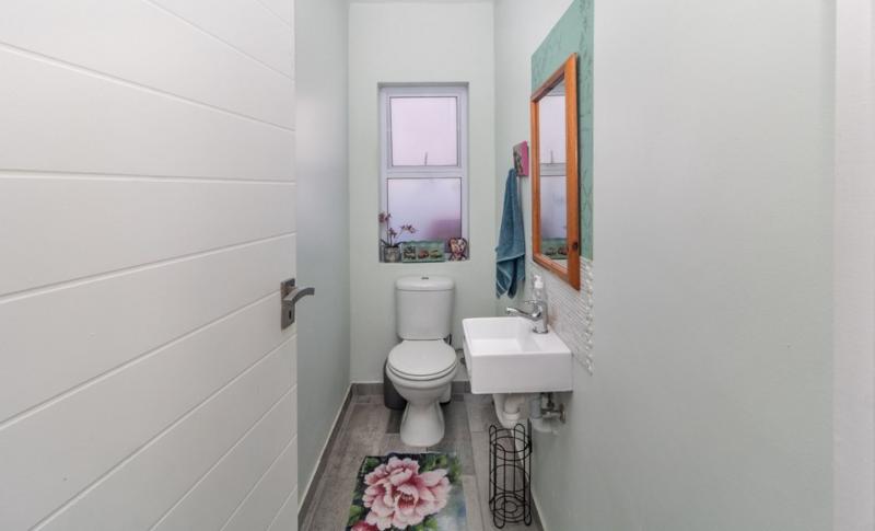 3 Bedroom Property for Sale in Shelley Point Western Cape